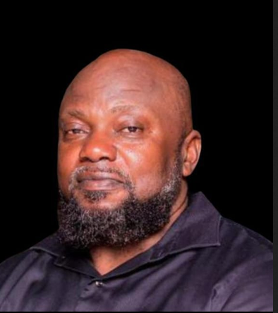 Fwataki Chris, Managing Director
